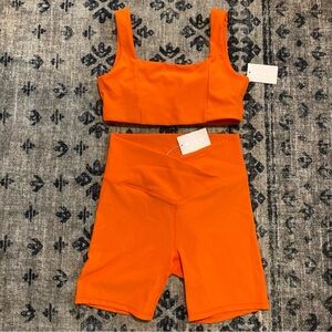 Wilo Ribbed Orange Hustle Shorts Set - Large